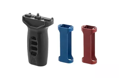 UTG SUPER-SLIM VRTCL FOREGRIP MLOK